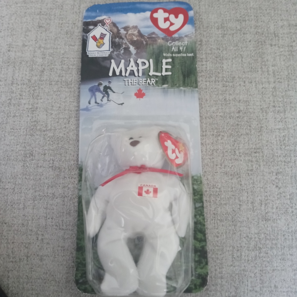 RARE DOUBLE ERROR MAPLE TY BEANIE BABY.
